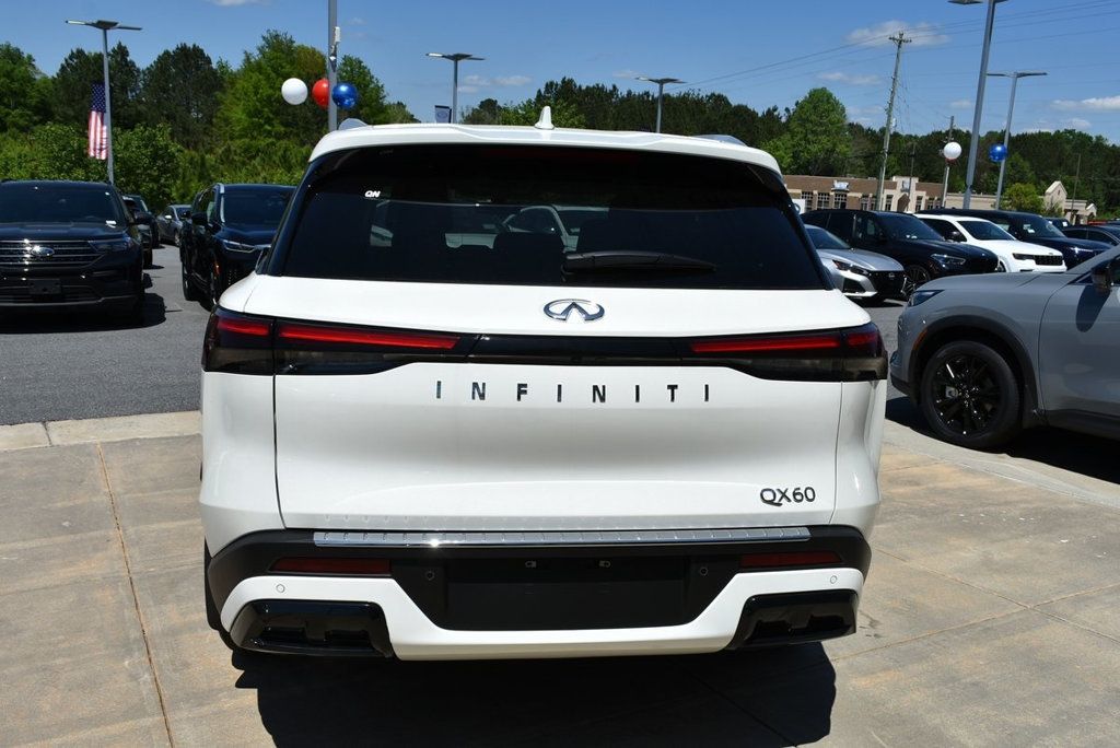 2025 Infiniti QX60 Luxe photo 13