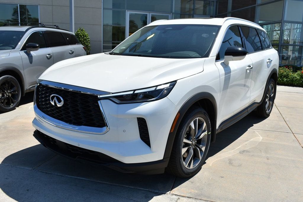 2025 Infiniti QX60 Luxe photo 7
