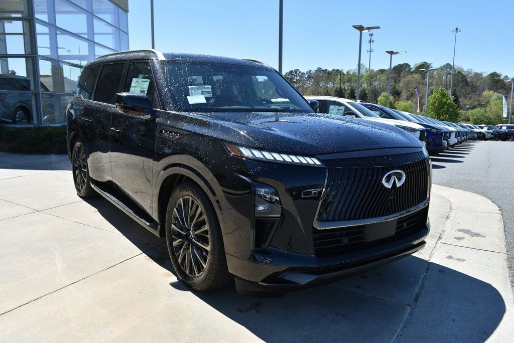 2025 Infiniti QX80 photo 9