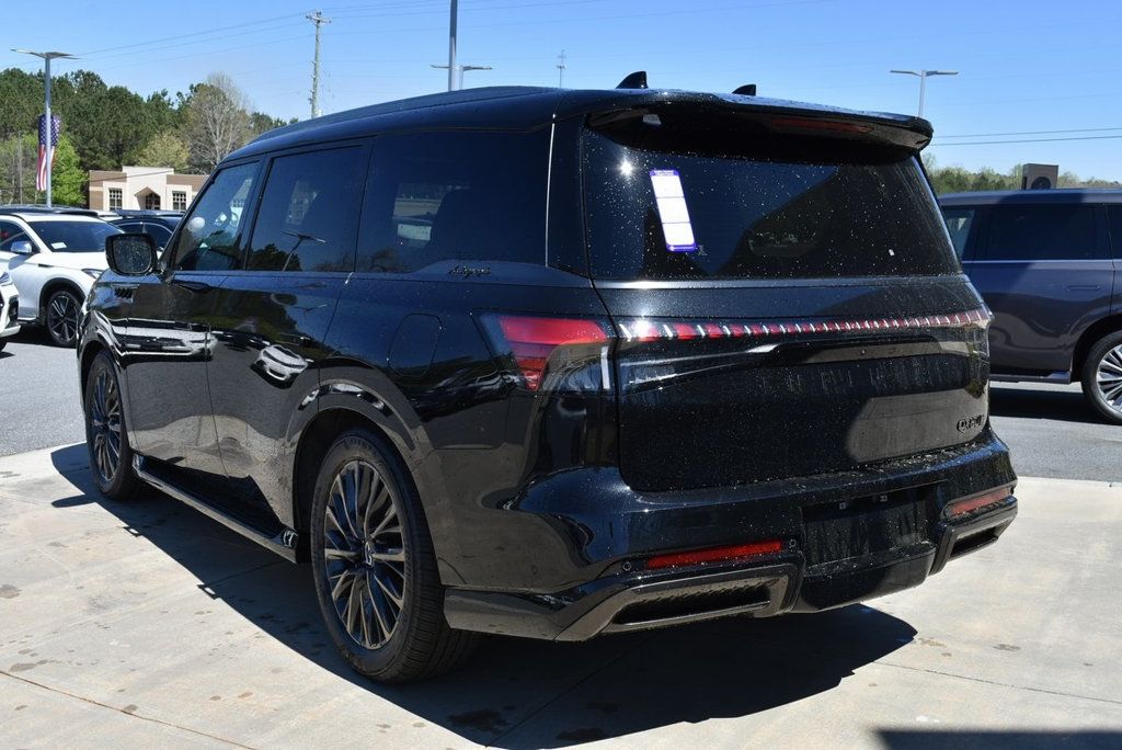 2025 Infiniti QX80 photo 13