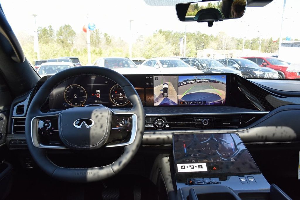 2025 Infiniti QX80 photo 16
