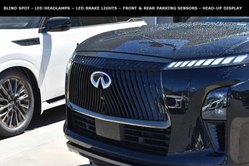 2025 Infiniti QX80 photo 2