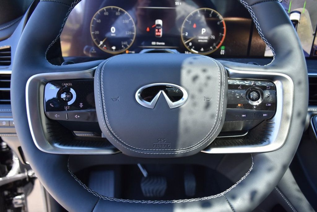 2025 Infiniti QX80 photo 19