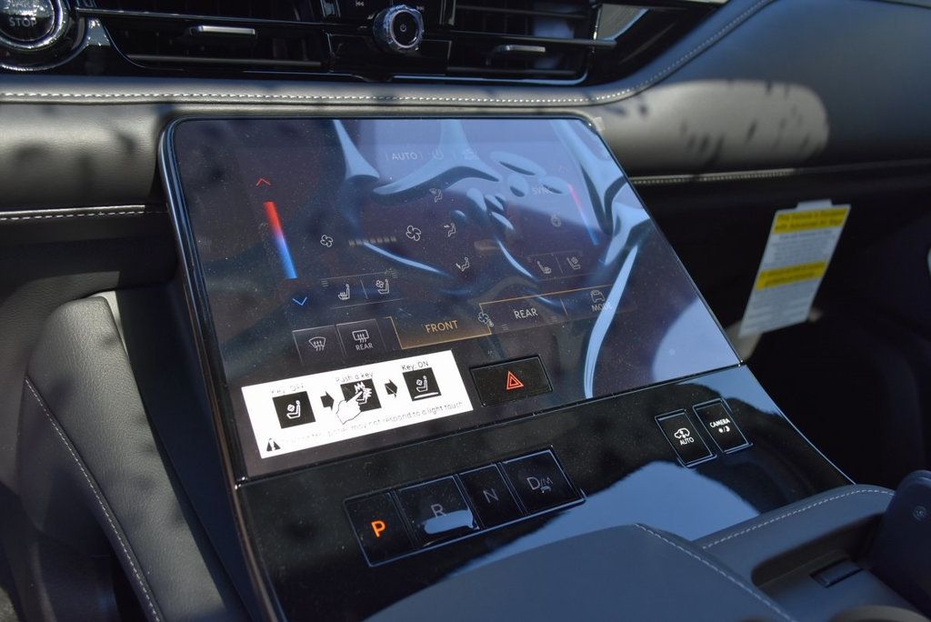 2025 Infiniti QX80 photo 22