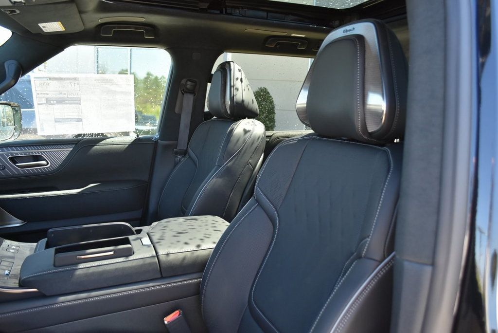 2025 Infiniti QX80 photo 27