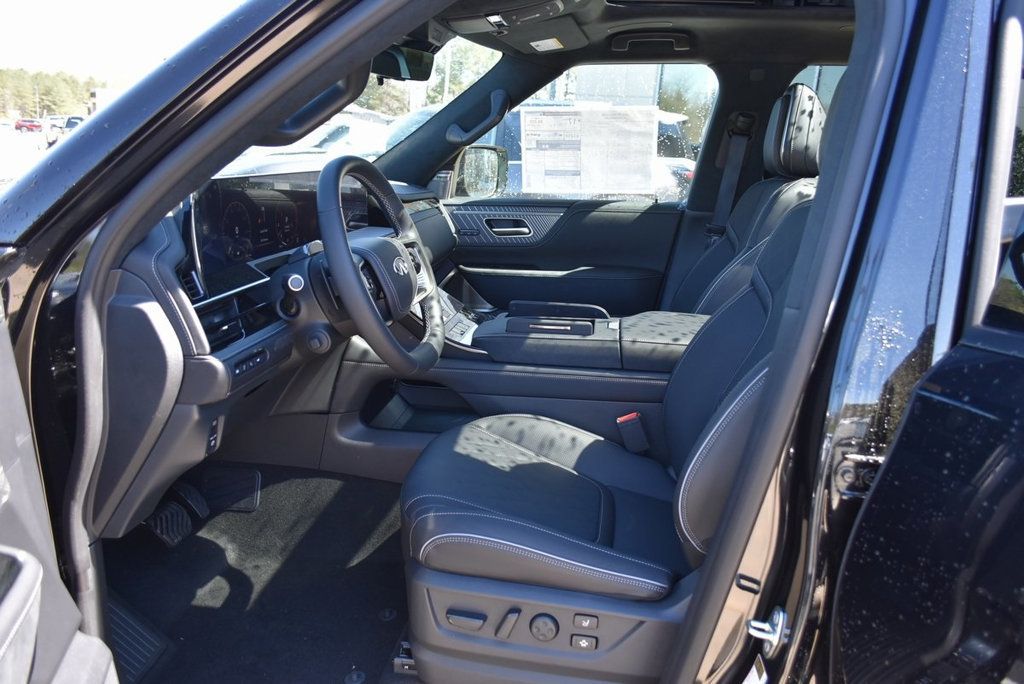 2025 Infiniti QX80 photo 31
