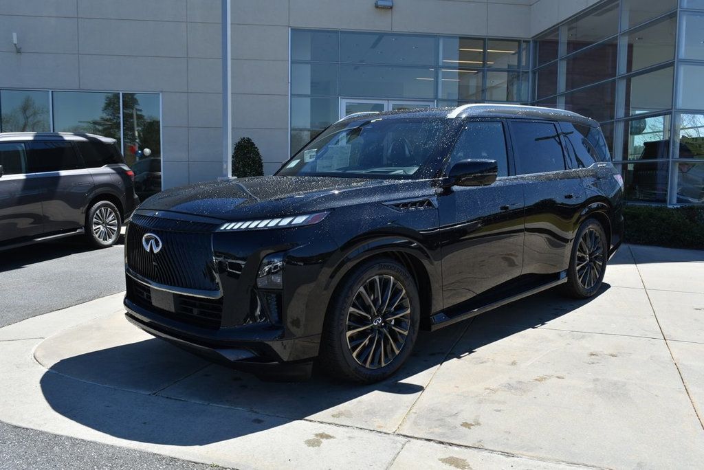 2025 Infiniti QX80 photo 8