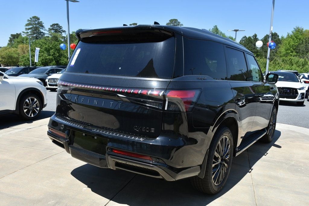 2025 Infiniti QX80 photo 11