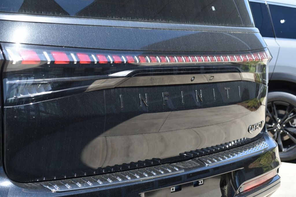 2025 Infiniti QX80 photo 14
