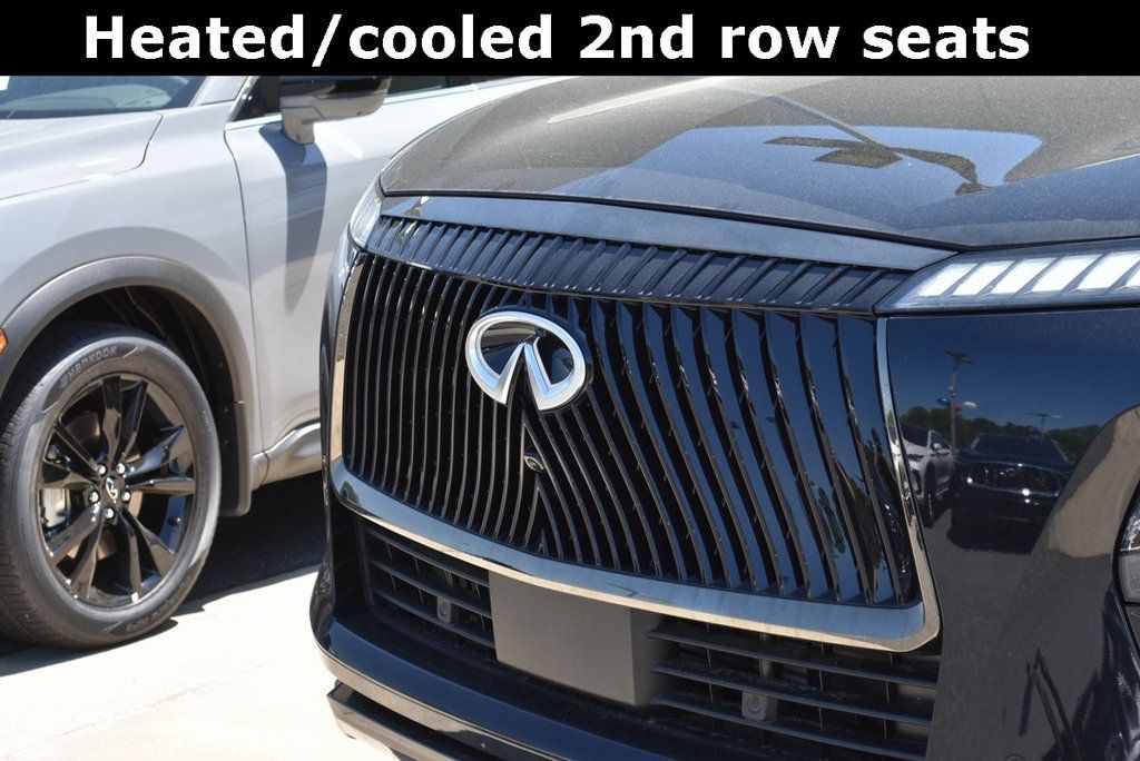 2025 Infiniti QX80 photo 2