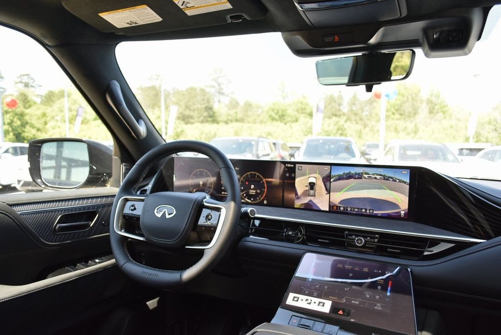 2025 Infiniti QX80 photo 18