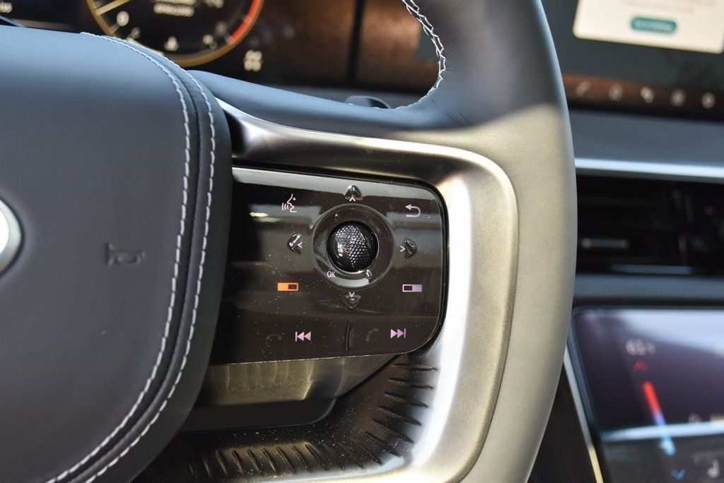 2025 Infiniti QX80 photo 25