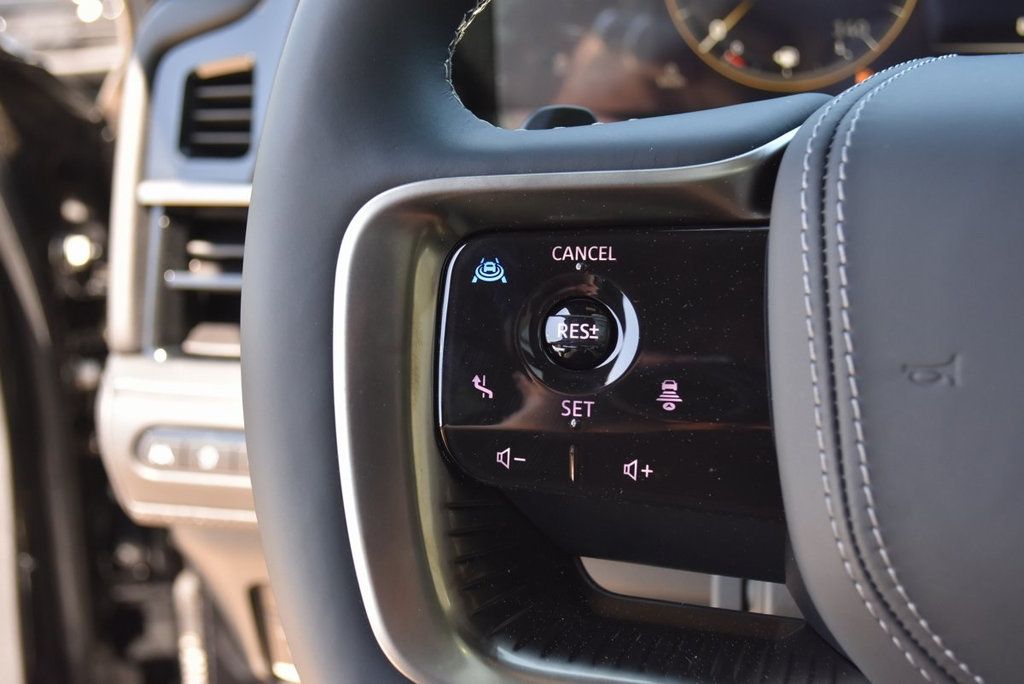 2025 Infiniti QX80 photo 26