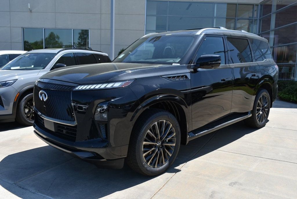 2025 Infiniti QX80 photo 6