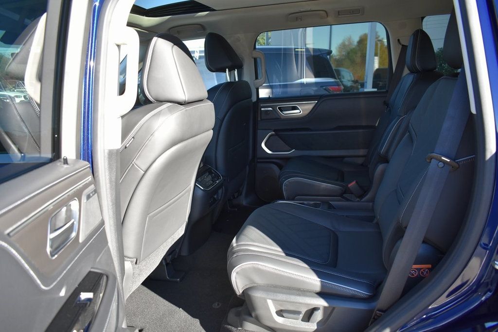 2025 Infiniti QX80 Luxe photo 11
