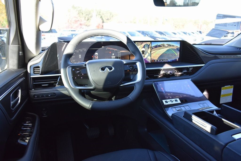2025 Infiniti QX80 Luxe photo 19