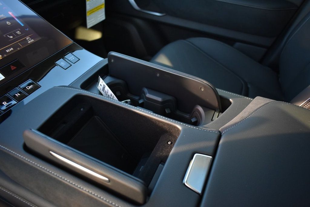 2025 Infiniti QX80 Luxe photo 28