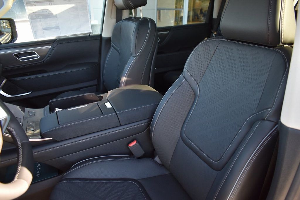 2025 Infiniti QX80 Luxe photo 29
