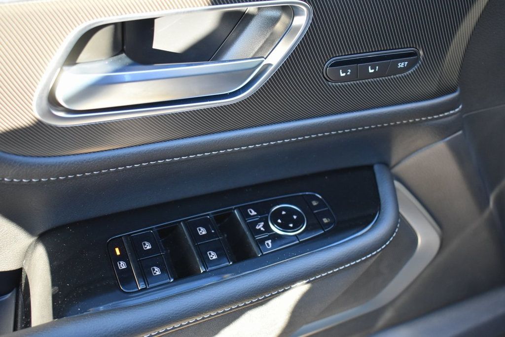 2025 Infiniti QX80 Luxe photo 32