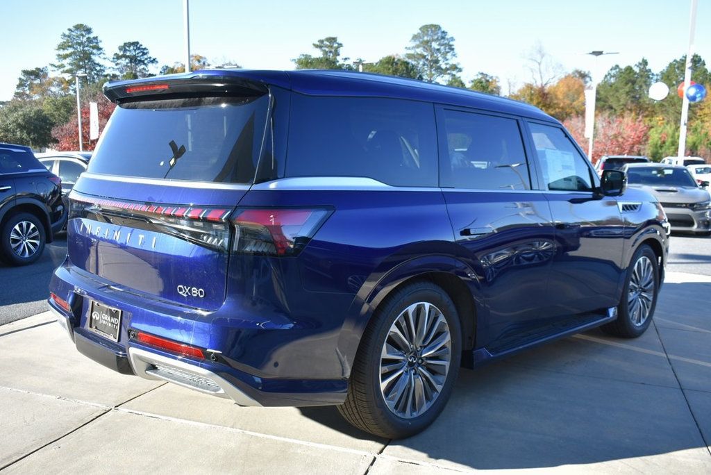 2025 Infiniti QX80 Luxe photo 6