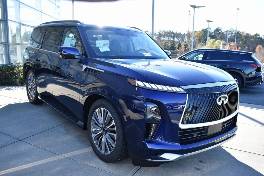 2025 Infiniti QX80 Luxe photo 8