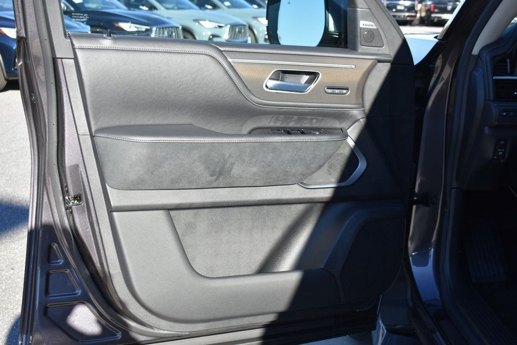 2025 Infiniti QX80 Luxe photo 14