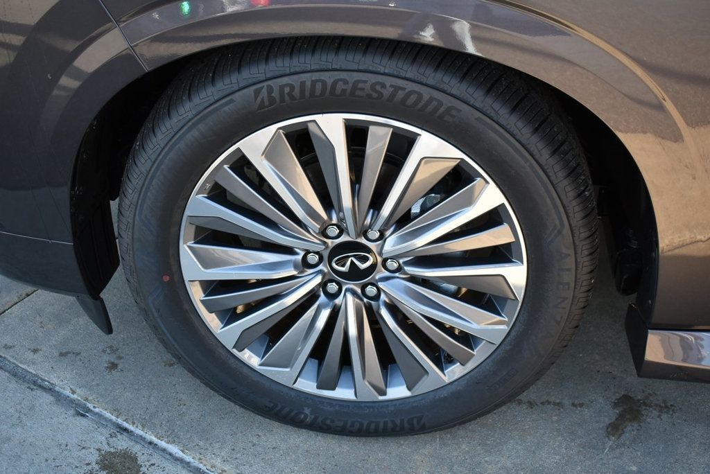 2025 Infiniti QX80 Luxe photo 37