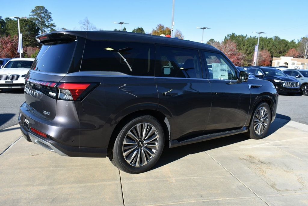 2025 Infiniti QX80 Luxe photo 5