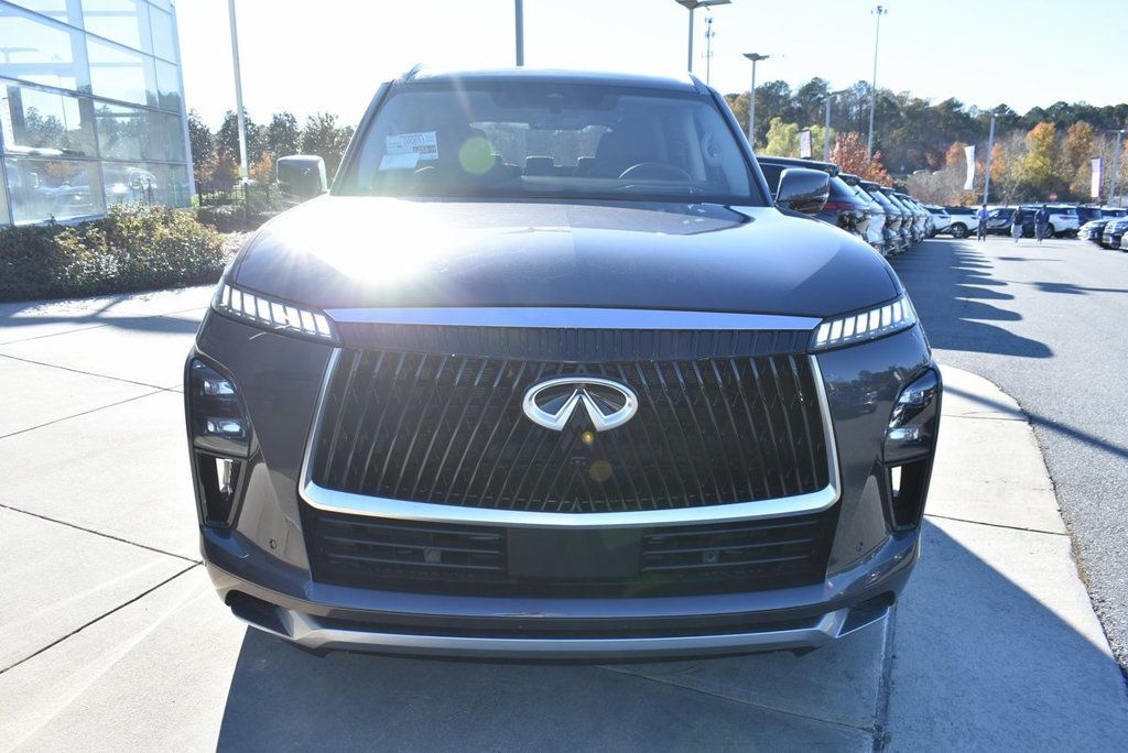 2025 Infiniti QX80 Luxe photo 7