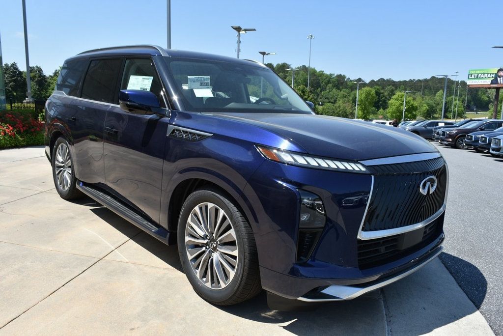 2025 Infiniti QX80 Luxe photo 10