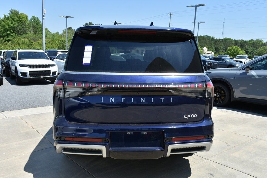 2025 Infiniti QX80 Luxe photo 13