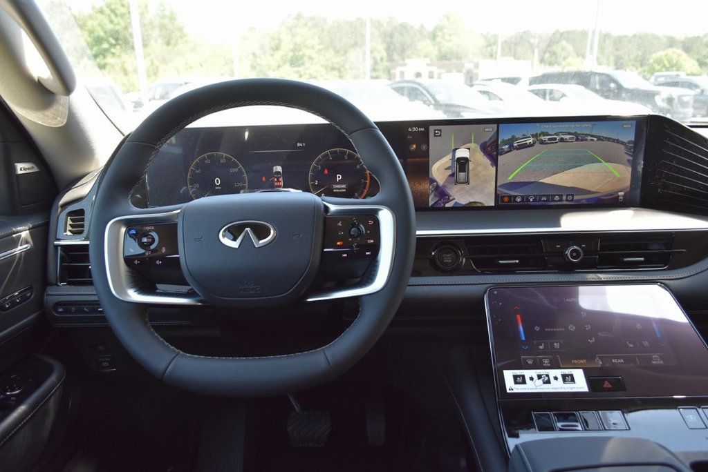 2025 Infiniti QX80 Luxe photo 17