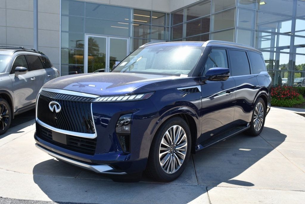 2025 Infiniti QX80 Luxe photo 9