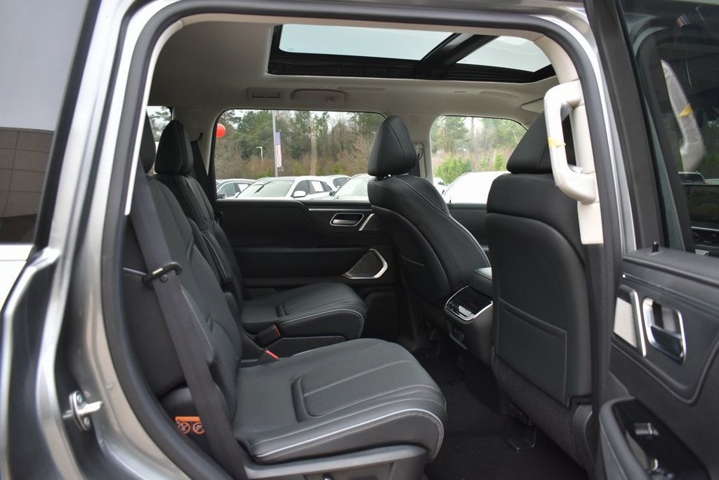 2025 Infiniti QX80 Sensory photo 11