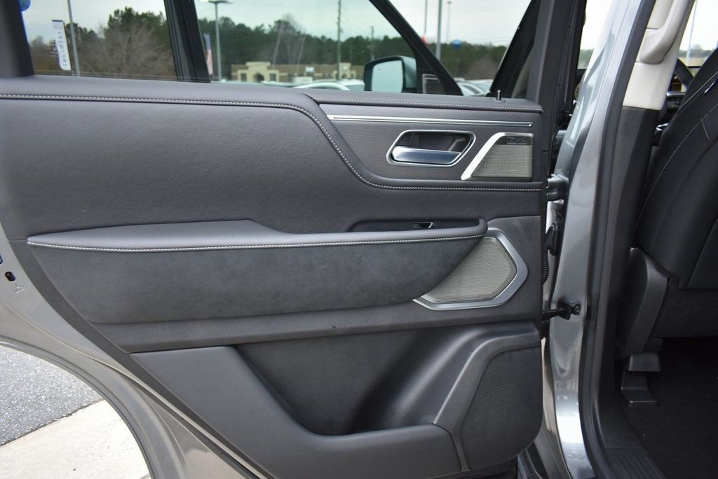 2025 Infiniti QX80 Sensory photo 15