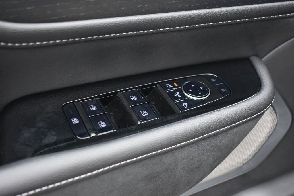 2025 Infiniti QX80 Sensory photo 34