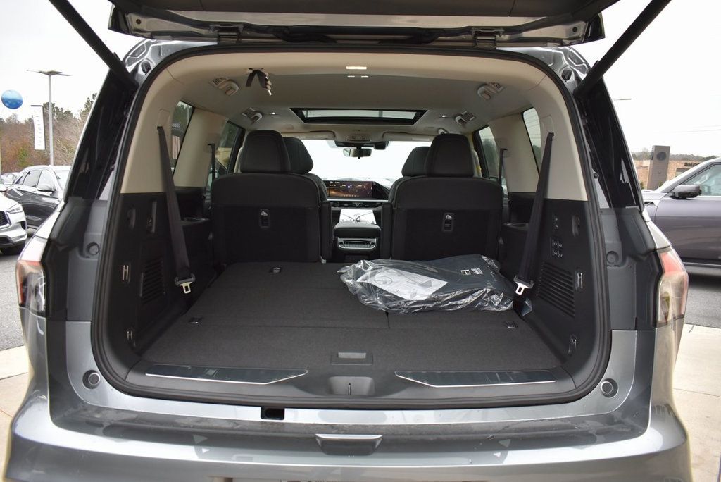2025 Infiniti QX80 Sensory photo 36