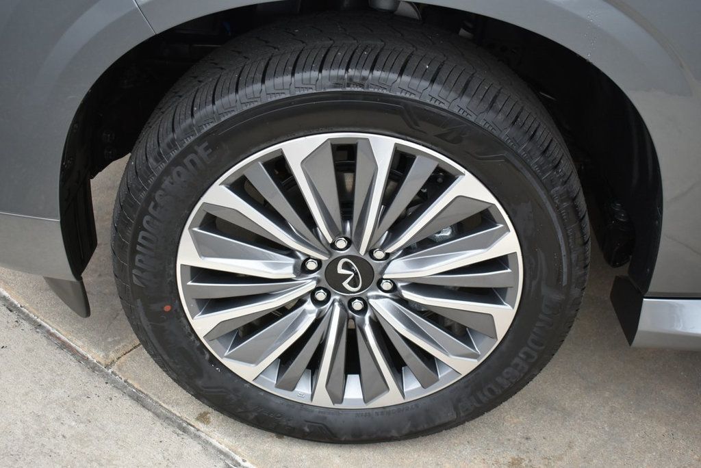 2025 Infiniti QX80 Sensory photo 38