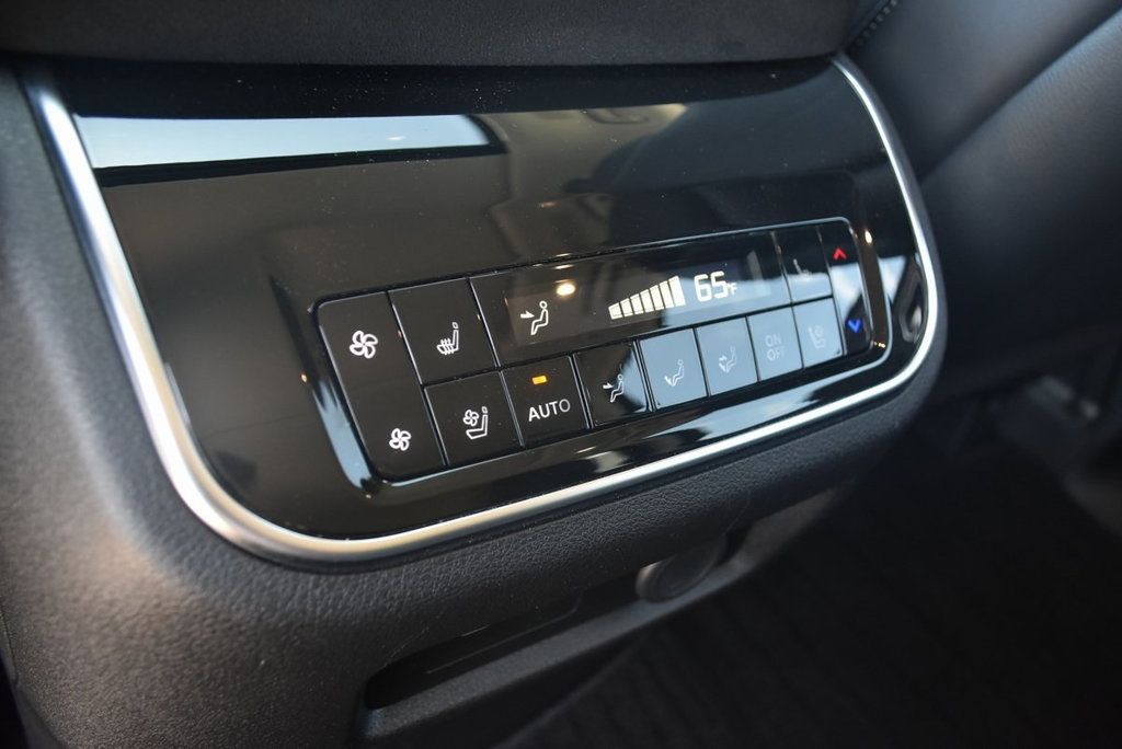 2025 Infiniti QX80 Sensory photo 20