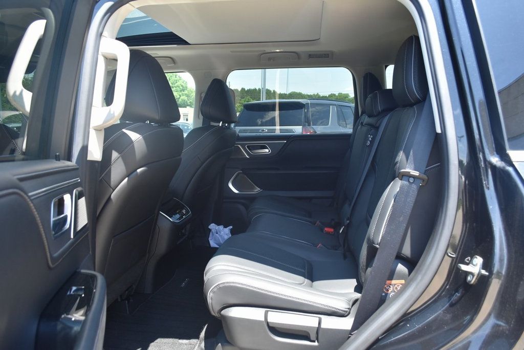 2025 Infiniti QX80 Sensory photo 30