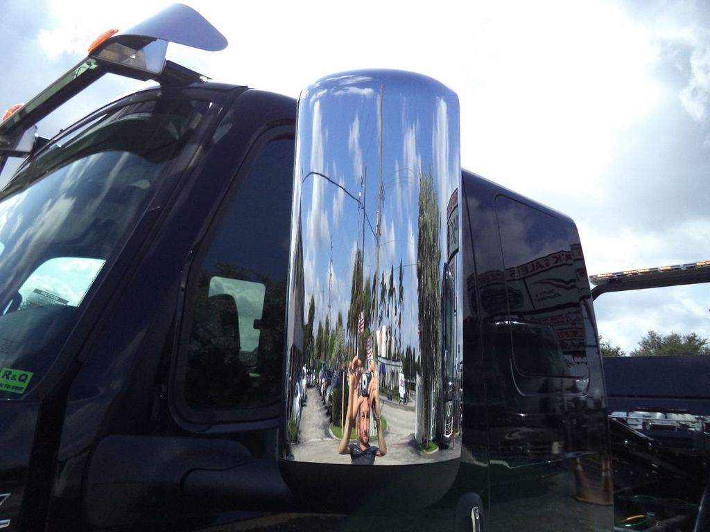 2025 International MV607 Extended Cab 22' Jerrdan Rollback Tow Truck 22srrd6twlp Shark 300hp - 22088529 - 25