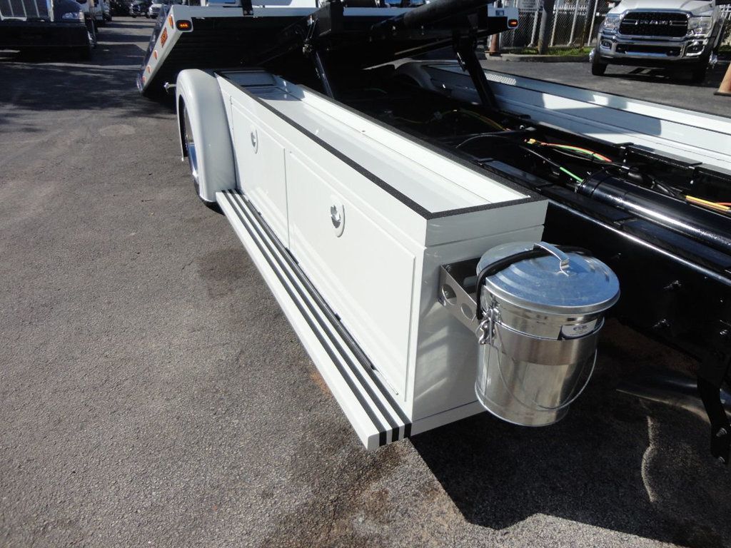 2025 International MV607 Extended Cab w/ 22ft Jerr-Dan Custom StepSide Classic Car Carrier - 21668675 - 22
