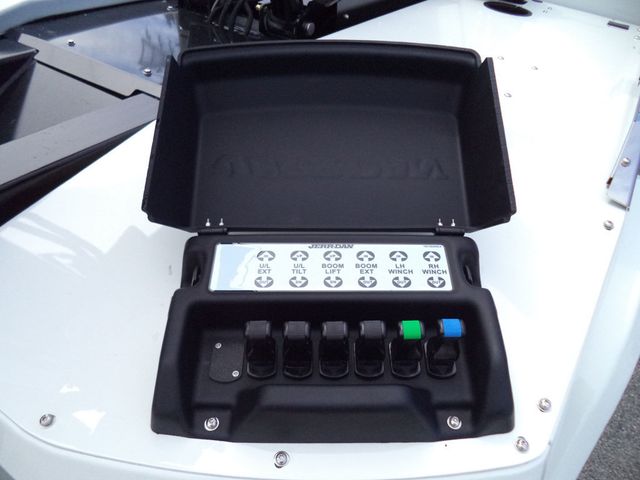 2025 International MV607 Extended Cab w/ JerrDan MPL60 Wrecker 12 Ton Recovery Boom Underlift - 22875839 - 17