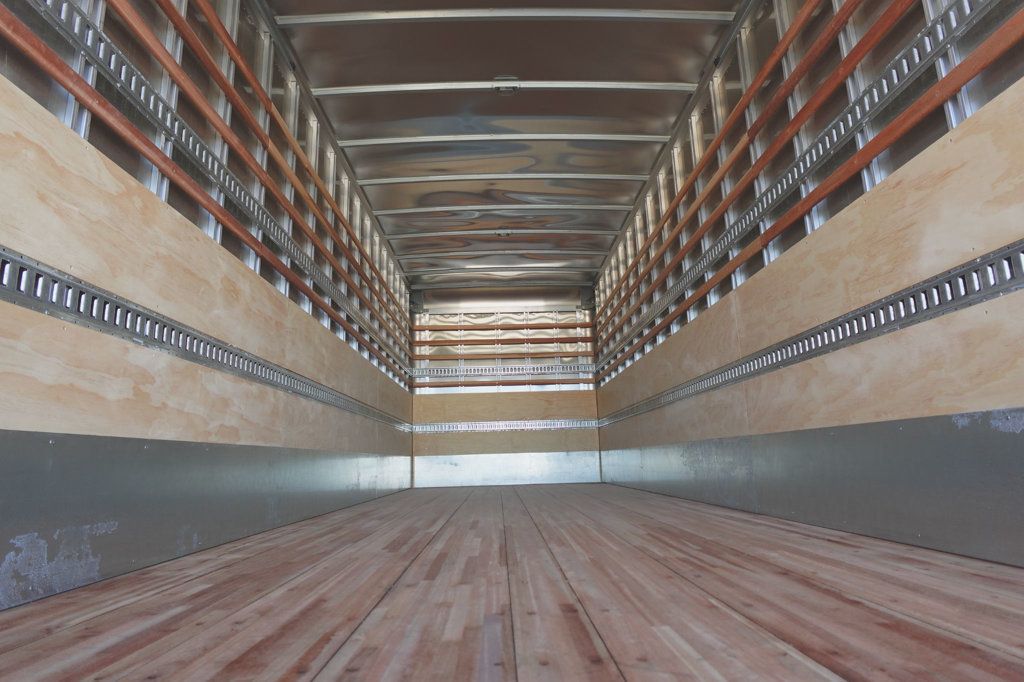 2025 Isuzu FTR (26ft Box w/ ICC Bumper) - 22678590 - 10