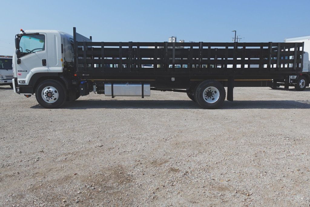 2025 Isuzu FTR (26ft Stake Bed Truck w/ ICC Bumper) - 22562529 - 3