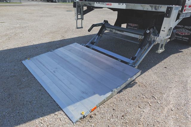 2025 Isuzu FVR (26ft Box w/ Lift Gate) - 22940989 - 12