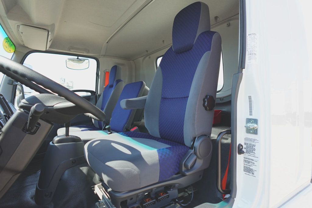 2025 Isuzu FVR (26ft Box w/ Lift Gate) - 22940989 - 25