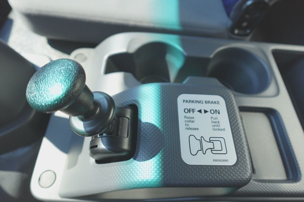 2025 Isuzu FVR (26ft Box w/ Lift Gate) - 22940989 - 27