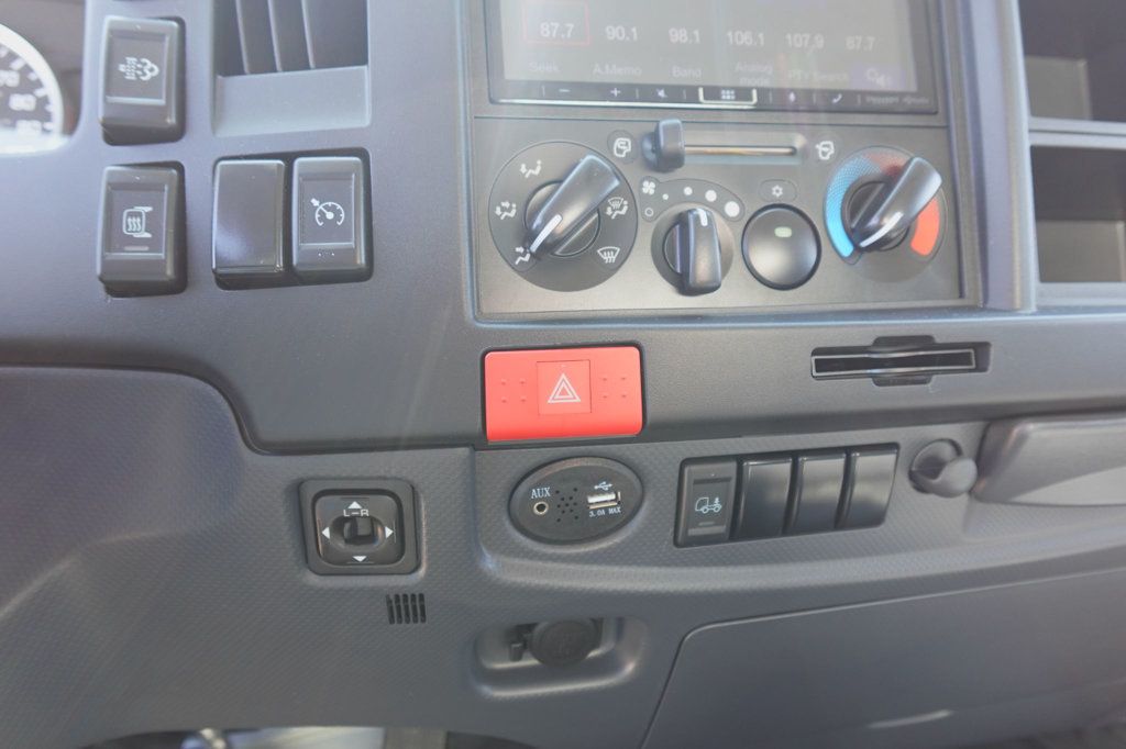 2025 Isuzu FVR (26ft Box w/ Lift Gate) - 22940989 - 36