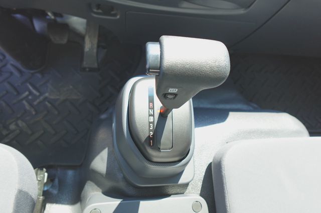 2025 Isuzu FVR (26ft Box w/ Lift Gate) - 22940989 - 41